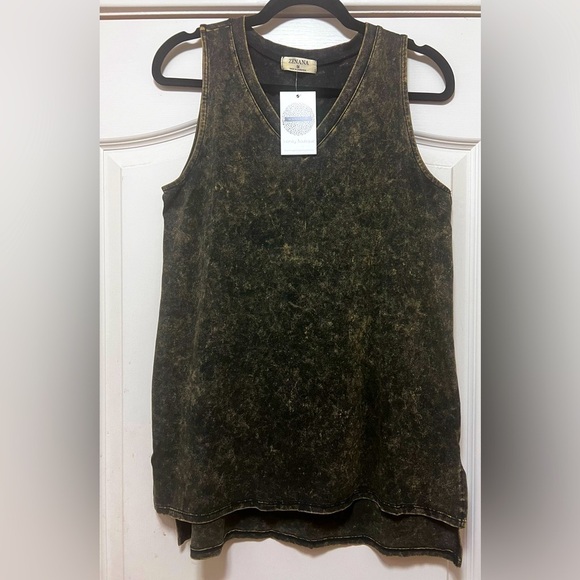 NWT ladies tank from Infinity Boutique, size medium - Picture 1 of 5